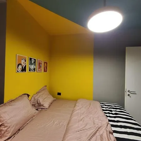 Helga's Deluxe 2 Tirana